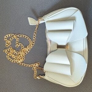 Adorable little bow purse